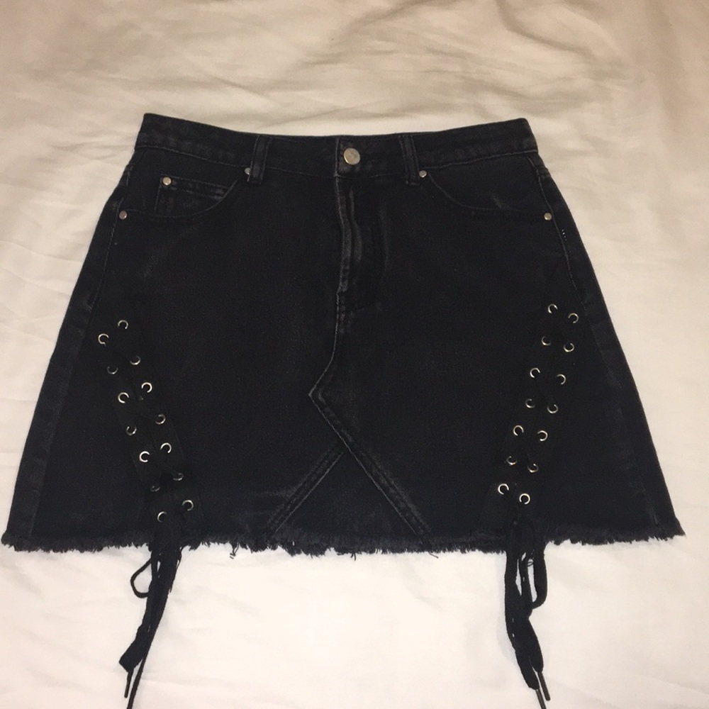 never worn skirt